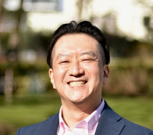 神山晃男の写真